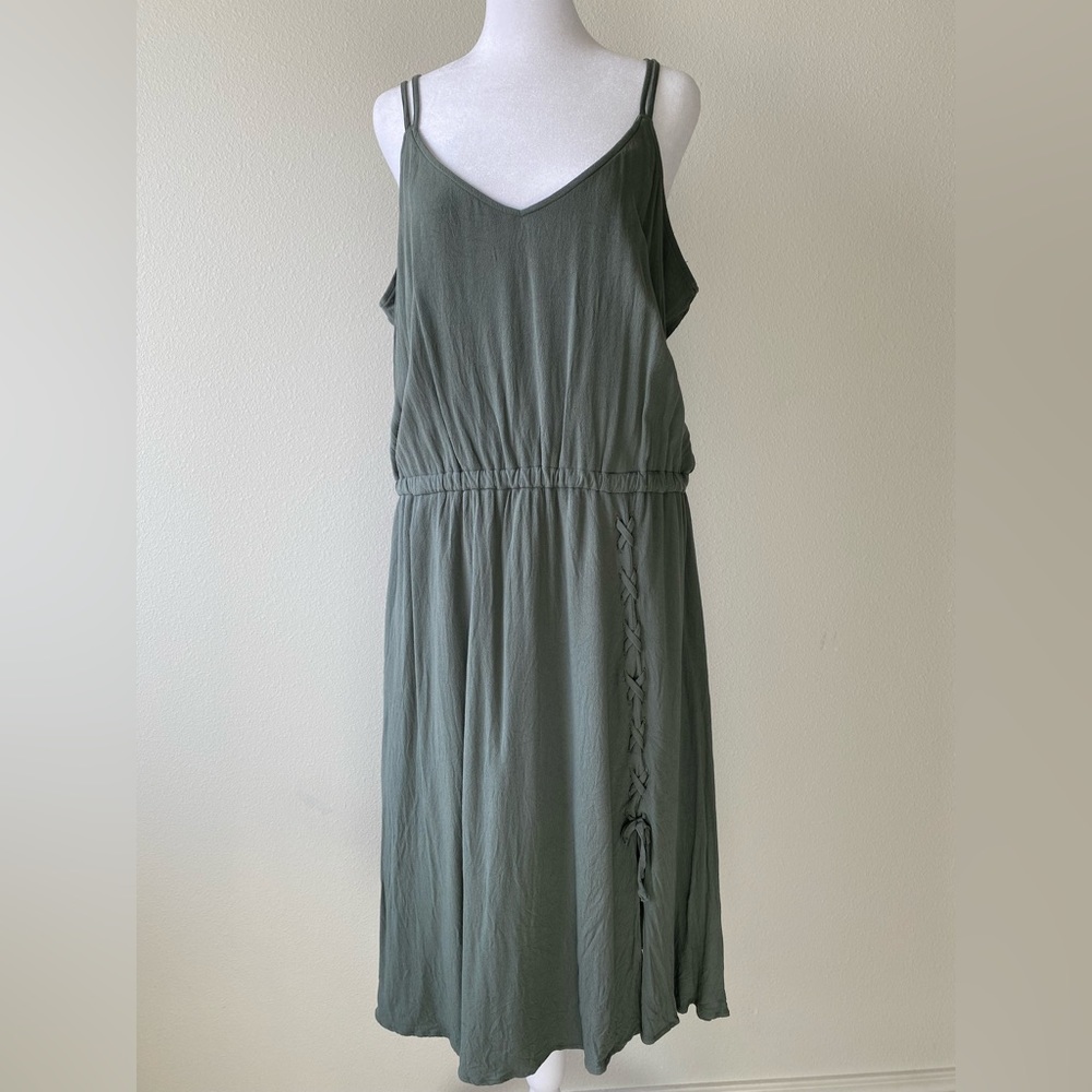 Maurices XL Green Dress with braid/ slit detail.